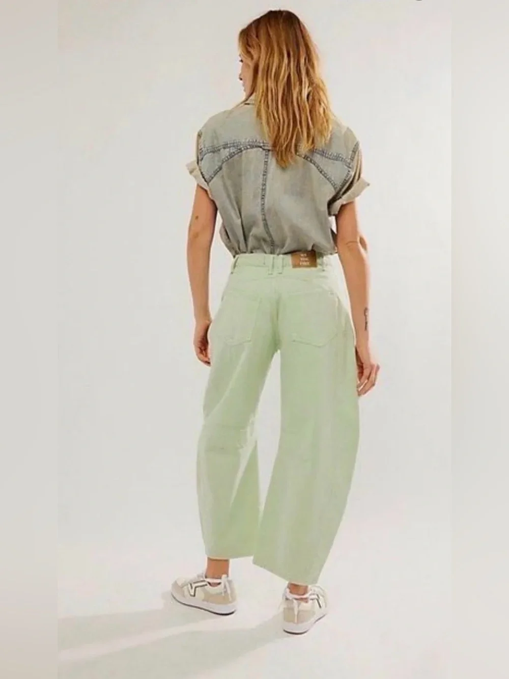 Free People We The Free Lucky You Mid Rise Barrels in Pistachio Size 24 NWOT